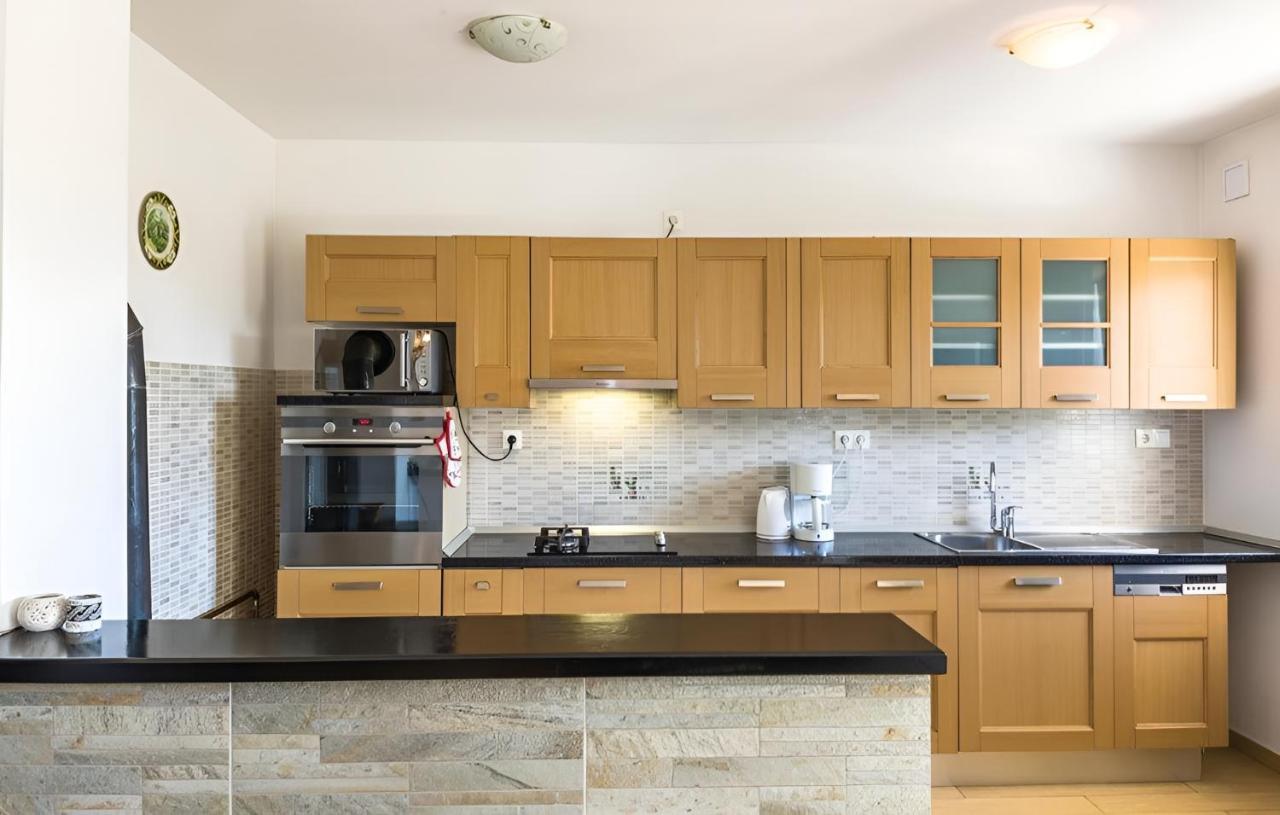 Villa Ivy With Perfect Privacy, Pool, Sauna And Jacuzzi Opanci Екстер'єр фото